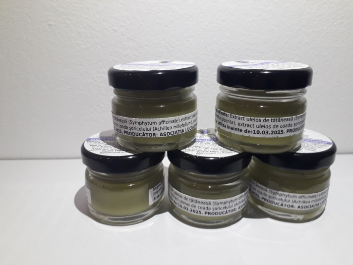 Cremă naturală cu tătăneasă